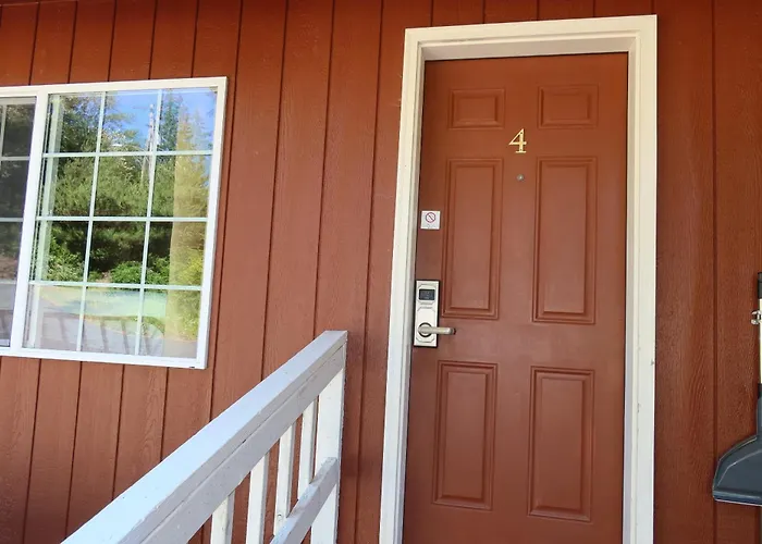 Mountain View Lodge - No Pets Allowed